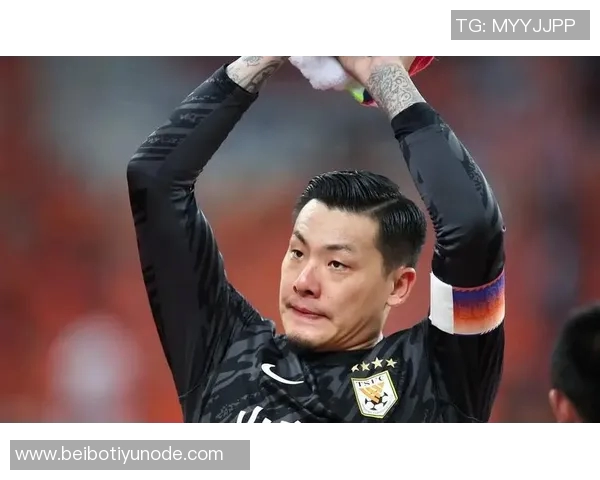 王大雷感谢球迷雨中支持并祝双节快乐展现球队团结精神 王大雷感谢球迷雨中支持并祝双节快乐展现球队团结精神