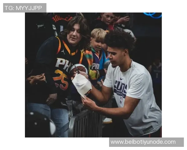 卡梅隆克里斯蒂第三节表现出色6中4砍下12分2助攻展现潜力